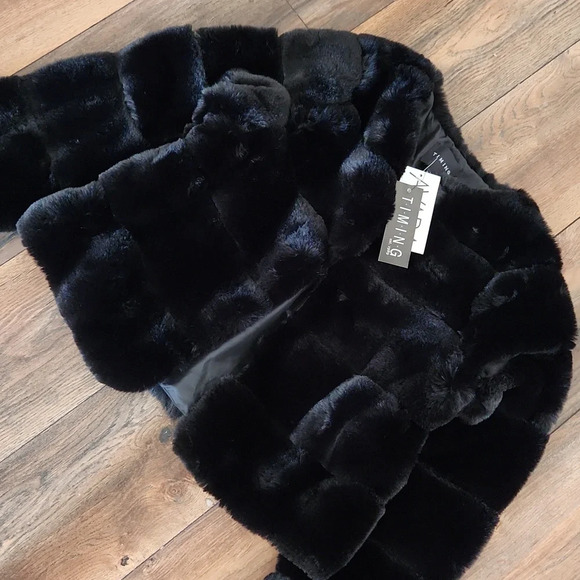 TIMING-AVARA Janet Faux  Fur Jacket- Black - Picture 11 of 13
